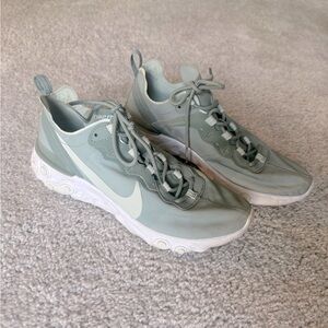 Nike sneakers tennis shoes